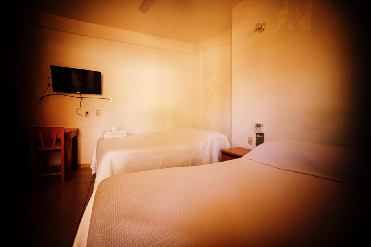 Hotel Yurimar プエルト・エスコンディード エクステリア 写真